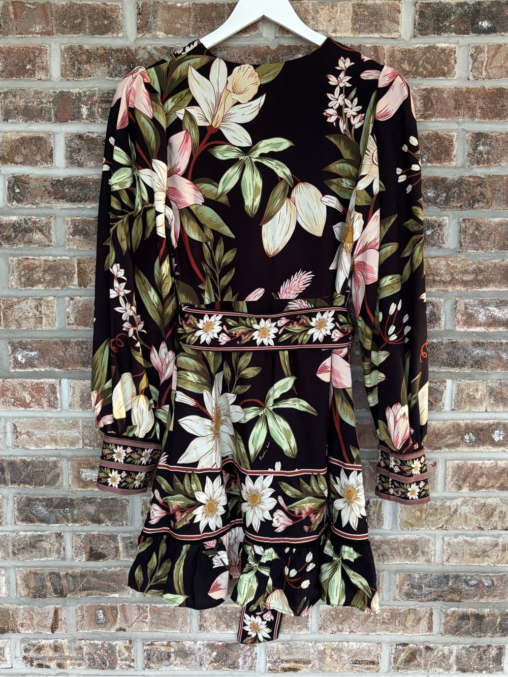 FARM Rio Surreal Flowers Long Sleeve Mini Dress Medium - Picture 4 of 11